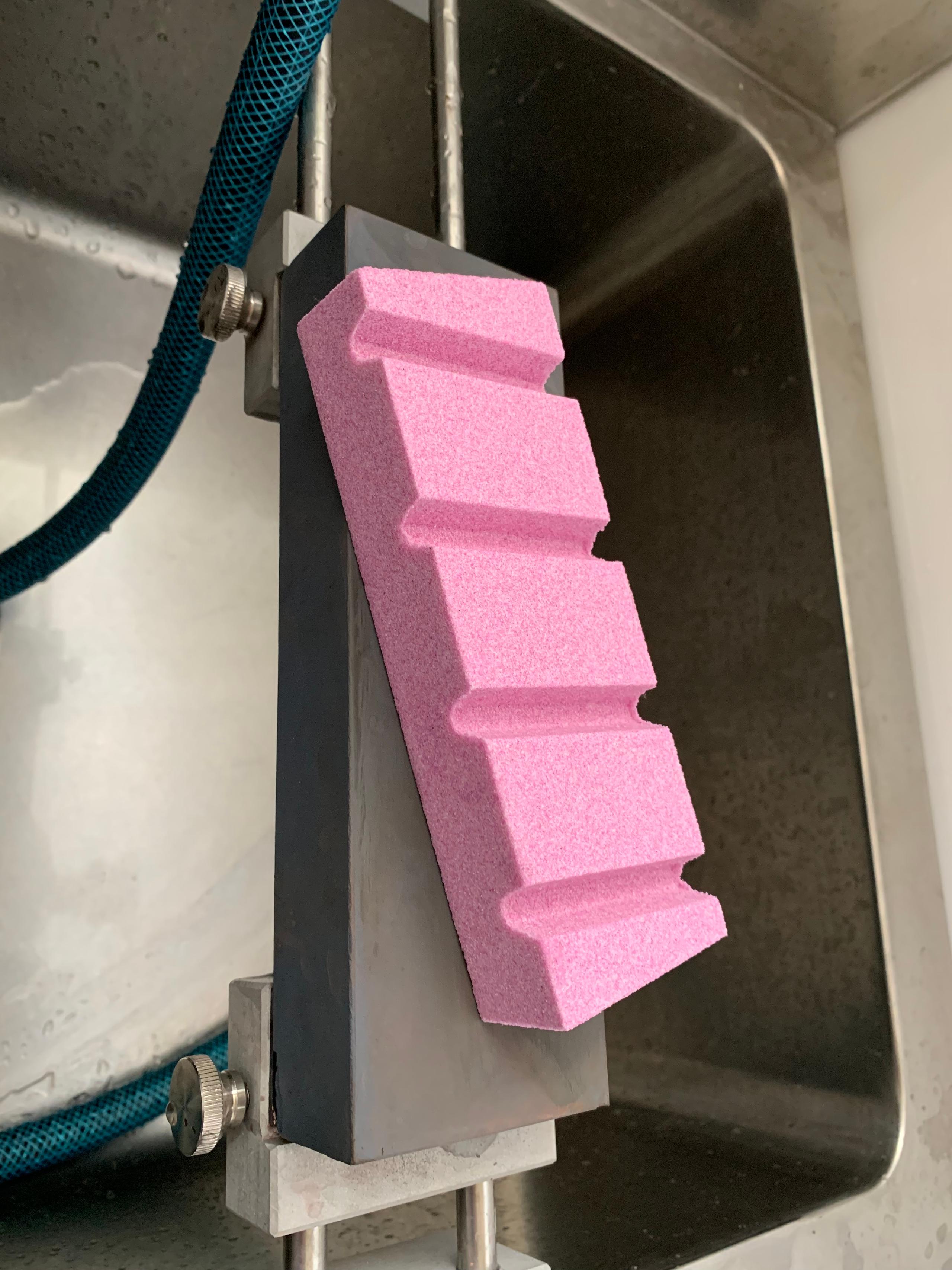 砥石の面直しとまな板磨き